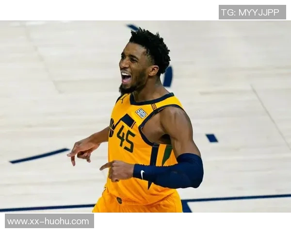 马克西称赞埃奇库姆成熟稳重认为他能掌控比赛节奏不受干扰 马克西称赞埃奇库姆成熟稳重认为他能掌控比赛节奏不受干扰